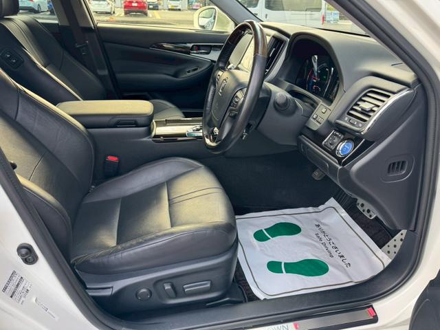 クラウンハイブリッド アスリートＳ　Ｊ－フロンティアリミテッド　シルクブレイズＦエアロ・モデリスタＳ・Ｒエアロ・モデリスタ４本出マフラー・ワーク２０ＡＷ・サンルーフ・レーダークルーズ・純正ナビ・ＴＶ・Ｂｔ接続・Ｂカメラ・レザーシート（34枚目）