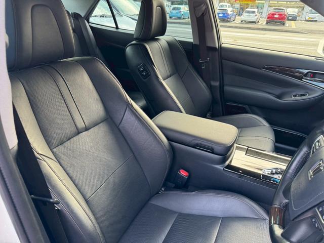 クラウンハイブリッド アスリートＳ　Ｊ－フロンティアリミテッド　シルクブレイズＦエアロ・モデリスタＳ・Ｒエアロ・モデリスタ４本出マフラー・ワーク２０ＡＷ・サンルーフ・レーダークルーズ・純正ナビ・ＴＶ・Ｂｔ接続・Ｂカメラ・レザーシート（35枚目）