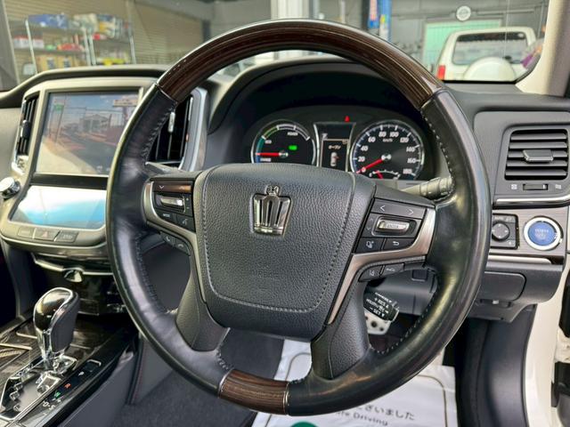 クラウンハイブリッド アスリートＳ　Ｊ－フロンティアリミテッド　シルクブレイズＦエアロ・モデリスタＳ・Ｒエアロ・モデリスタ４本出マフラー・ワーク２０ＡＷ・サンルーフ・レーダークルーズ・純正ナビ・ＴＶ・Ｂｔ接続・Ｂカメラ・レザーシート（37枚目）