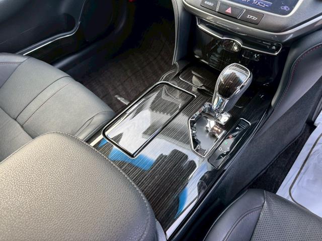 クラウンハイブリッド アスリートＳ　Ｊ－フロンティアリミテッド　シルクブレイズＦエアロ・モデリスタＳ・Ｒエアロ・モデリスタ４本出マフラー・ワーク２０ＡＷ・サンルーフ・レーダークルーズ・純正ナビ・ＴＶ・Ｂｔ接続・Ｂカメラ・レザーシート（44枚目）