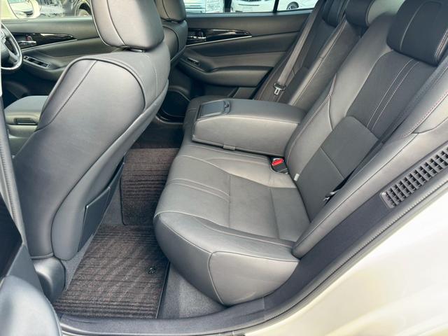 クラウンハイブリッド アスリートＳ　Ｊ－フロンティアリミテッド　シルクブレイズＦエアロ・モデリスタＳ・Ｒエアロ・モデリスタ４本出マフラー・ワーク２０ＡＷ・サンルーフ・レーダークルーズ・純正ナビ・ＴＶ・Ｂｔ接続・Ｂカメラ・レザーシート（52枚目）