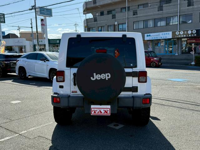 ジープ・ラングラーアンリミテッド サハラ　社外ナビ　フルセグＴＶ　バックカメラ　クルーズコントロール　サイドカメラ　ＥＴＣ　１７インチＡＷ（16枚目）