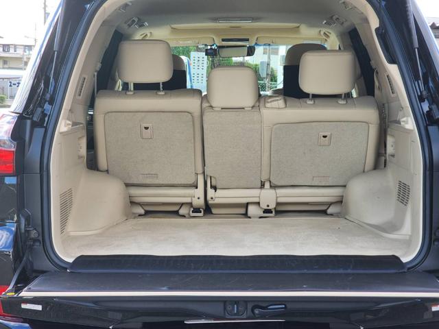 ＬＸ ＬＸ５７０　ＳＤナビ・フルセグ・マークレビンソン・リアシートエンターテインメントシステム・モデリスタエアロ・置型充電・２１インチＡＷ・ムーンルーフ・ＥＴＣ・クールボックス・カラーＨＵＤ・ＢＳＭ・シートヒーター（8枚目）