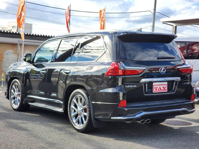 ＬＸ ＬＸ５７０　ＳＤナビ・フルセグ・マークレビンソン・リアシートエンターテインメントシステム・モデリスタエアロ・置型充電・２１インチＡＷ・ムーンルーフ・ＥＴＣ・クールボックス・カラーＨＵＤ・ＢＳＭ・シートヒーター（10枚目）
