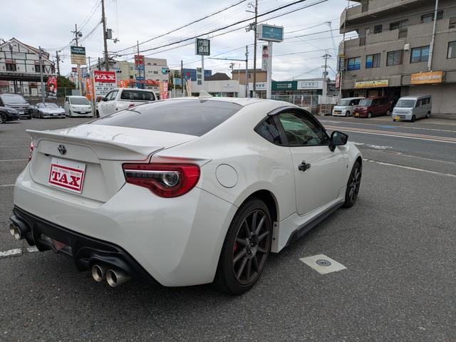 ８６ ＧＴ　ＴＲＤエアロ　マフラー（3枚目）