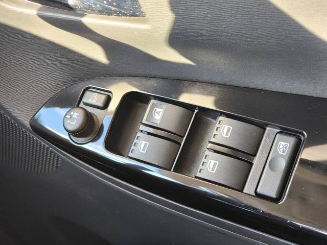 タント カスタムRS SA ストラーダナビ・フルセグ・両側パワースライドドア・Bカメラ・ETC(21枚目)