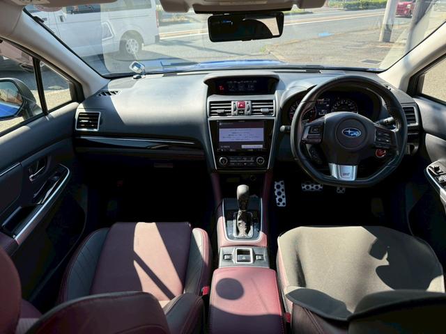 レヴォーグ 1.6STIスポーツアイサイト 社外8インチナビ フルセグTV バックカメラ デジタルインナーミラー ETC クルーズコントロール シートヒーター ブラインドスポットモニター ドライブレコーダー(3枚目)