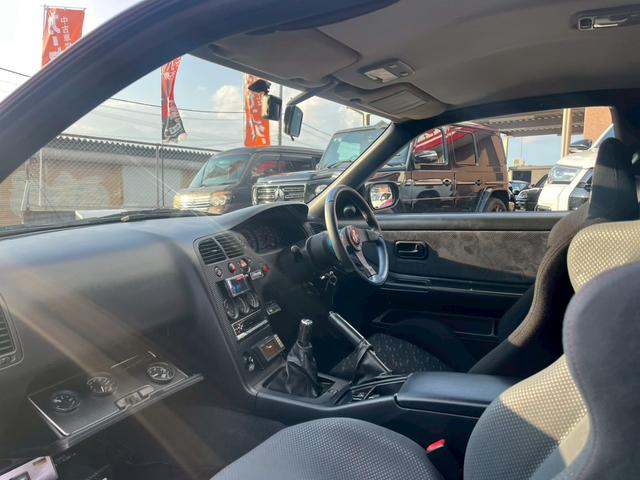 スカイライン ＧＴ－Ｒ　ミッドナイトパープル・ディーラー記録有３８９５２キロ時ニスモメーター交換・現在４６２１１キロ・合算８４２４７キロ（6枚目）