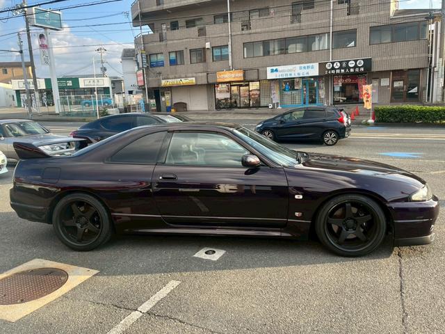 スカイライン ＧＴ－Ｒ　ミッドナイトパープル・ディーラー記録有３８９５２キロ時ニスモメーター交換・現在４６２１１キロ・合算８４２４７キロ（17枚目）
