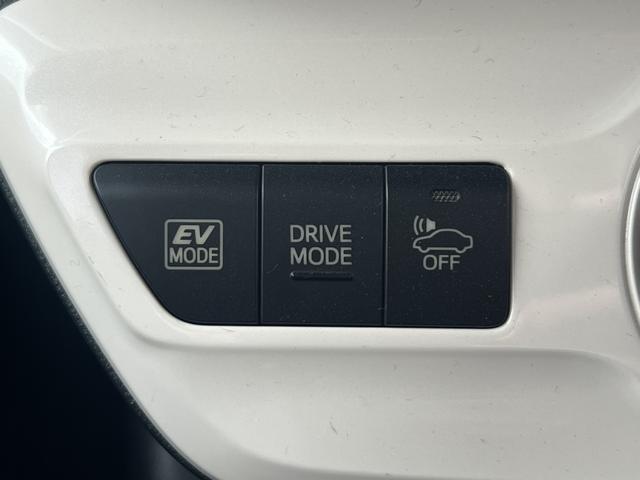 プリウス Ｓツーリングセレクション　バックカメラ・純正９インチナビ・ＥＴＣ・フルセグ・ステアリングリモコン・クルーズコントロール（14枚目）