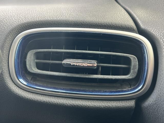 プリウス Ｓツーリングセレクション　バックカメラ・純正９インチナビ・ＥＴＣ・フルセグ・ステアリングリモコン・クルーズコントロール（23枚目）