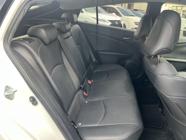 プリウス Ｓツーリングセレクション　バックカメラ・純正９インチナビ・ＥＴＣ・フルセグ・ステアリングリモコン・クルーズコントロール（30枚目）