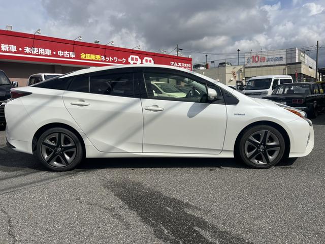 プリウス Ｓツーリングセレクション　バックカメラ・純正９インチナビ・ＥＴＣ・フルセグ・ステアリングリモコン・クルーズコントロール（41枚目）