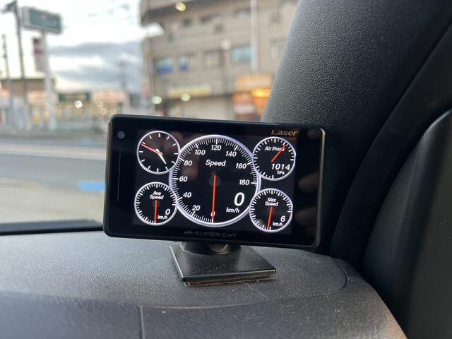 ハイエースバン スーパーGL ダークプライムII アルパインBIGX・360度カメラ・両側パワースライドドア・バッドマンフェイス・ヴァレンティテールランプ・フルセグ・デジタルインナーミラーヒッチメンバー・HDMI・ETC・ステアリングリモコン(16枚目)