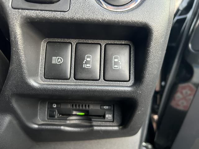 ハイエースバン スーパーGL ダークプライムII アルパインBIGX・360度カメラ・両側パワースライドドア・バッドマンフェイス・ヴァレンティテールランプ・フルセグ・デジタルインナーミラーヒッチメンバー・HDMI・ETC・ステアリングリモコン(18枚目)