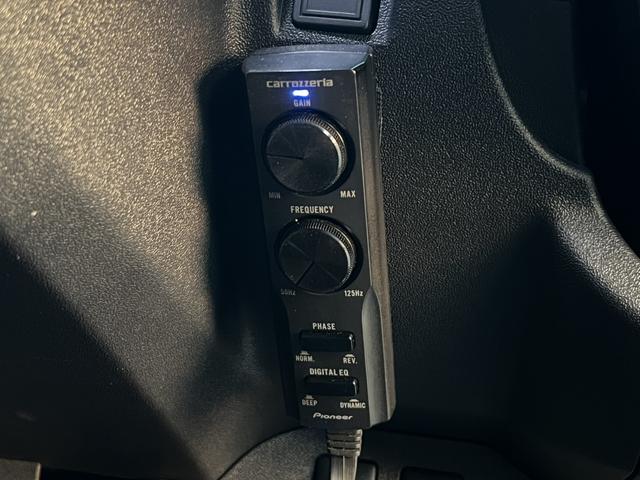 ハイエースバン スーパーGL ダークプライムII アルパインBIGX・360度カメラ・両側パワースライドドア・バッドマンフェイス・ヴァレンティテールランプ・フルセグ・デジタルインナーミラーヒッチメンバー・HDMI・ETC・ステアリングリモコン(24枚目)