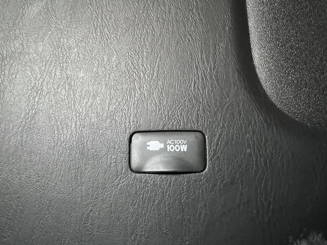 ハイエースバン スーパーGL ダークプライムII アルパインBIGX・360度カメラ・両側パワースライドドア・バッドマンフェイス・ヴァレンティテールランプ・フルセグ・デジタルインナーミラーヒッチメンバー・HDMI・ETC・ステアリングリモコン(36枚目)