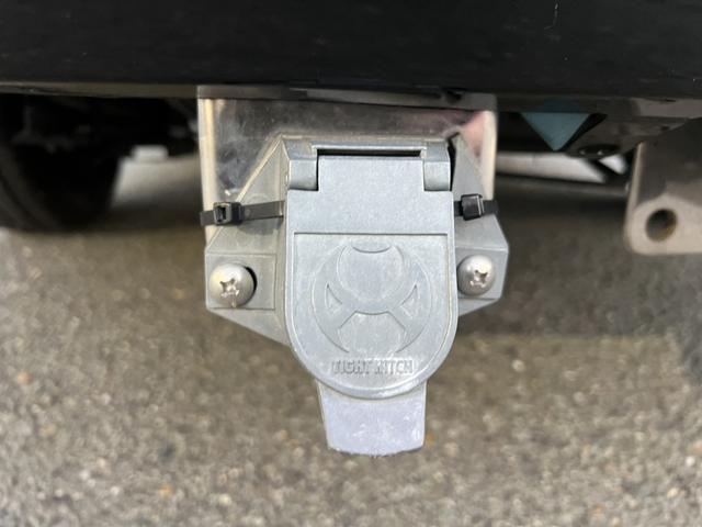 ハイエースバン スーパーGL ダークプライムII アルパインBIGX・360度カメラ・両側パワースライドドア・バッドマンフェイス・ヴァレンティテールランプ・フルセグ・デジタルインナーミラーヒッチメンバー・HDMI・ETC・ステアリングリモコン(39枚目)