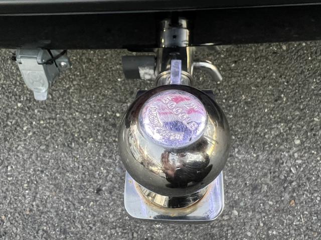 ハイエースバン スーパーGL ダークプライムII アルパインBIGX・360度カメラ・両側パワースライドドア・バッドマンフェイス・ヴァレンティテールランプ・フルセグ・デジタルインナーミラーヒッチメンバー・HDMI・ETC・ステアリングリモコン(41枚目)