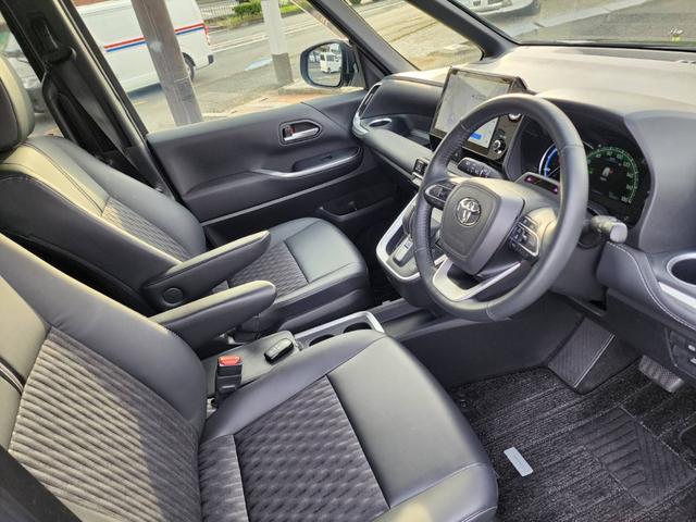 ノア ハイブリッドS-Z ディスプレイオーディオプラス・フルセグ・トヨタチームメイト・快適利便PKG・モデリスタエアロホイール・後席モニター・デジタルインナーミラー・パノラミックビューモニター・BSM・ETC2.0・ドラレコ(13枚目)