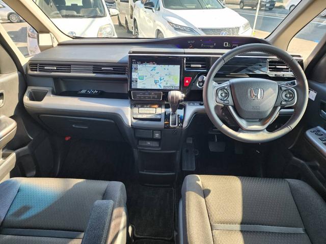 ステップワゴンスパーダ スパーダ　ホンダセンシング　ギャザーズナビ・フルセグ・フリップダウンモニター・ＥＴＣ２．０・両側パワースライドドア・わくわくゲート・ドラレコ前後・Ｂカメラ（3枚目）