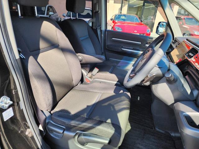 ステップワゴンスパーダ スパーダ　ホンダセンシング　ギャザーズナビ・フルセグ・フリップダウンモニター・ＥＴＣ２．０・両側パワースライドドア・わくわくゲート・ドラレコ前後・Ｂカメラ（13枚目）