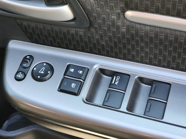 ステップワゴンスパーダ スパーダ　ホンダセンシング　ギャザーズナビ・フルセグ・フリップダウンモニター・ＥＴＣ２．０・両側パワースライドドア・わくわくゲート・ドラレコ前後・Ｂカメラ（25枚目）