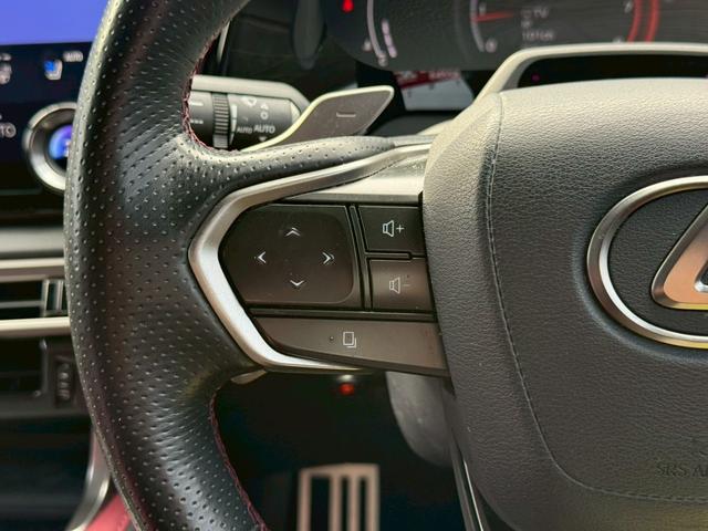 ＲＸ ＲＸ３５０　Ｆスポーツ　パノラマルーフ　オレンジキャリパー　純正ナビ　フルセグＴＶ　バックカメラ　全方位モニター　ＨＤＭＩ端子　クルーズコントロール　ドライブレコーダー　ＥＴＣ　ブラックルーフレール　ヘッドアップディスプレイ（5枚目）