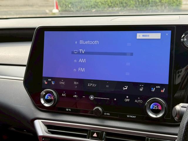 ＲＸ ＲＸ３５０　Ｆスポーツ　パノラマルーフ　オレンジキャリパー　純正ナビ　フルセグＴＶ　バックカメラ　全方位モニター　ＨＤＭＩ端子　クルーズコントロール　ドライブレコーダー　ＥＴＣ　ブラックルーフレール　ヘッドアップディスプレイ（8枚目）