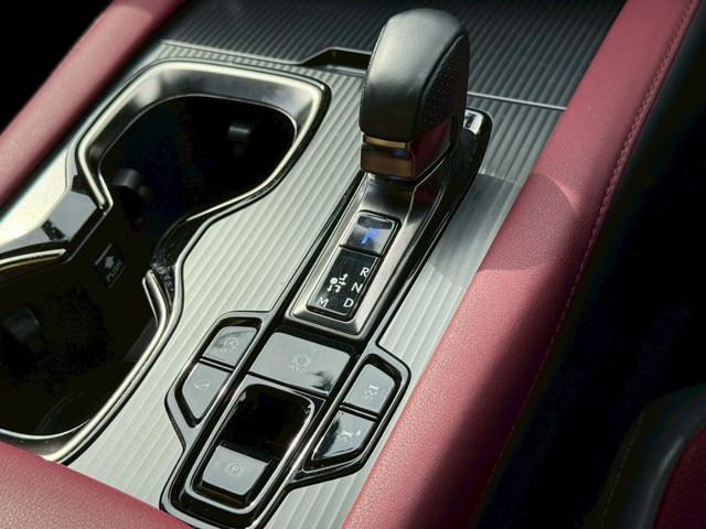 ＲＸ ＲＸ３５０　Ｆスポーツ　パノラマルーフ　オレンジキャリパー　純正ナビ　フルセグＴＶ　バックカメラ　全方位モニター　ＨＤＭＩ端子　クルーズコントロール　ドライブレコーダー　ＥＴＣ　ブラックルーフレール　ヘッドアップディスプレイ（10枚目）