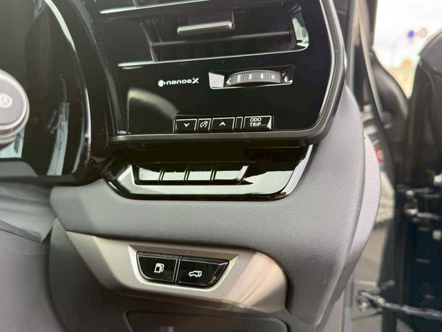 ＲＸ ＲＸ３５０　Ｆスポーツ　パノラマルーフ　オレンジキャリパー　純正ナビ　フルセグＴＶ　バックカメラ　全方位モニター　ＨＤＭＩ端子　クルーズコントロール　ドライブレコーダー　ＥＴＣ　ブラックルーフレール　ヘッドアップディスプレイ（11枚目）