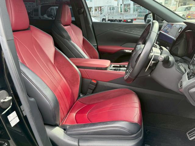 ＲＸ ＲＸ３５０　Ｆスポーツ　パノラマルーフ　オレンジキャリパー　純正ナビ　フルセグＴＶ　バックカメラ　全方位モニター　ＨＤＭＩ端子　クルーズコントロール　ドライブレコーダー　ＥＴＣ　ブラックルーフレール　ヘッドアップディスプレイ（21枚目）