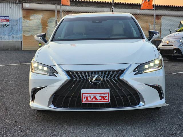ＥＳ ＥＳ３００ｈ　バージョンＬ　純正ナビ・フルセグ・デジタルインナーミラー・ＥＴＣ・シートヒーター・ベンチレーション・ステアリングヒーター・パワーバックドア・ＢＳＭ・パノラミックビューモニター・リアスポイラー（5枚目）