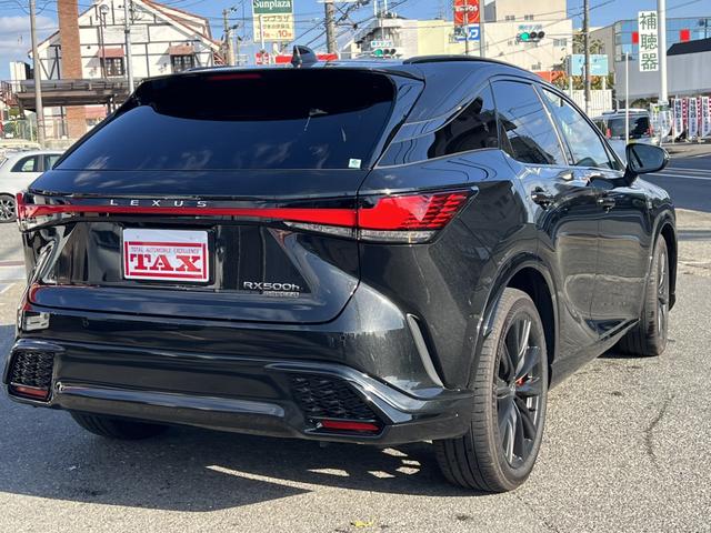 ＲＸ ＲＸ５００ｈ　Ｆスポーツパフォーマンス　純正ナビ・フルセグ・３６０度カメラ・パノラマルーフ・マークレビンソン・ブラックルーフレール・オレンジキャリパー・輻射ヒーター・デジタルインナーミラー・パワーバックドア・シートベンチレーション・ＥＴＣ（2枚目）