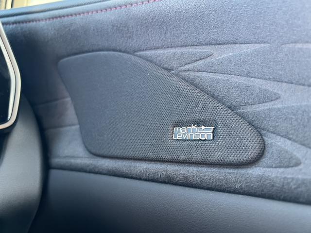 ＲＸ ＲＸ５００ｈ　Ｆスポーツパフォーマンス　純正ナビ・フルセグ・３６０度カメラ・パノラマルーフ・マークレビンソン・ブラックルーフレール・オレンジキャリパー・輻射ヒーター・デジタルインナーミラー・パワーバックドア・シートベンチレーション・ＥＴＣ（32枚目）