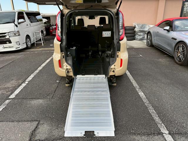 シエンタ ハイブリッドＺ　ハイブリッドＺ車いす使用スロープタイプ１助手席セカンドシート付　フルセグＴＶ　ナビ　バックカメラ　全方位モニタ　両側電動スライドドア　クルコン　ＥＴＣ２．０　ブラインドスポットモニター　シートヒーター（21枚目）