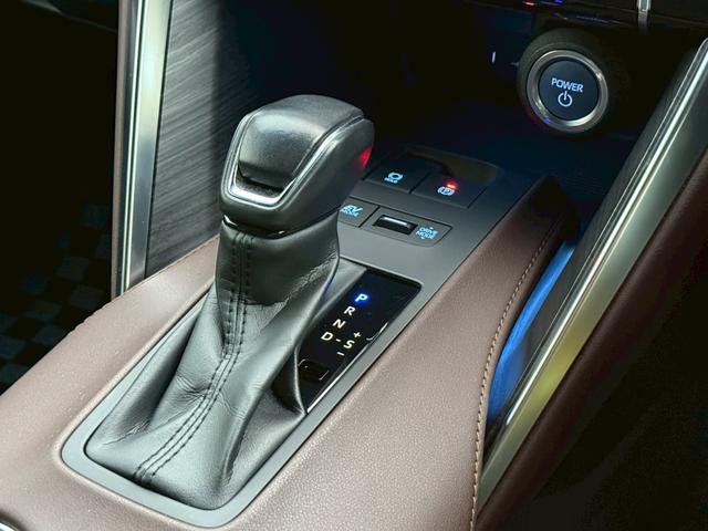 ハリアーハイブリッド Ｚ　レザーパッケージ　モデリスタエアロ　全方位モニター　デジタルインナーミラー　ＪＢＬサウンド　シートヒーター　シートベンチレーション　クルーズコントロール　ＥＴＣ２．０　パワーシート　純正ナビ　フルセグＴＶ　バックカメラ（11枚目）