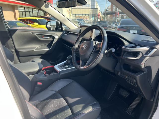 ＲＡＶ４ アドベンチャー　オフロードパッケージ　ＴＲＤ（Ｆ・Ｒ）・バックカメラ・ブラインドスポットモニタ・デジタルインナーミラー・純正ディスプレイオーディオ・ハンドルヒーター・シートベンチレーション・ステアリングリモコン・１００Ｖコンセント・ＥＴＣ（4枚目）