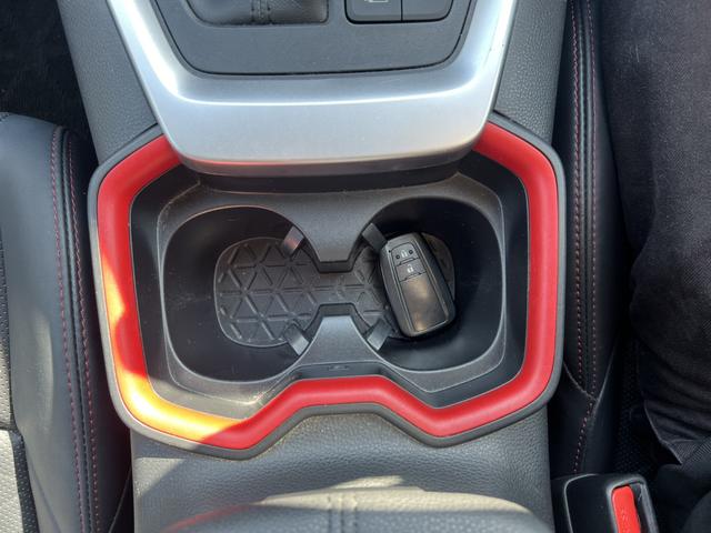 ＲＡＶ４ アドベンチャー　オフロードパッケージ　ＴＲＤ（Ｆ・Ｒ）・バックカメラ・ブラインドスポットモニタ・デジタルインナーミラー・純正ディスプレイオーディオ・ハンドルヒーター・シートベンチレーション・ステアリングリモコン・１００Ｖコンセント・ＥＴＣ（18枚目）