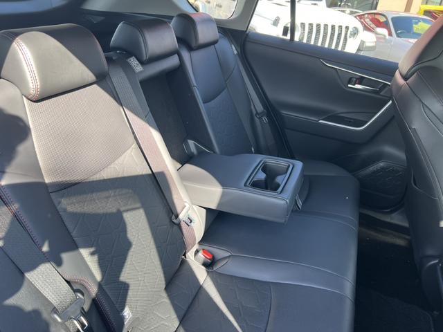 ＲＡＶ４ アドベンチャー　オフロードパッケージ　ＴＲＤ（Ｆ・Ｒ）・バックカメラ・ブラインドスポットモニタ・デジタルインナーミラー・純正ディスプレイオーディオ・ハンドルヒーター・シートベンチレーション・ステアリングリモコン・１００Ｖコンセント・ＥＴＣ（38枚目）