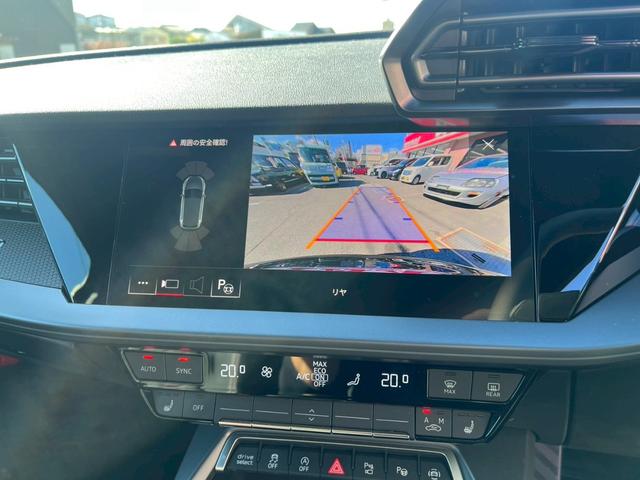 ＲＳ３スポーツバック ベースグレード　ＲＳデザインパッケージレッド・カーボンエンジンカバー・スポーツエキゾースト・カーボンドアミラー・レッドブレーキキャリパー・ダンピングコントロールサス・ＳＯＮＯＳサウンド・パノラマサンルーフ（8枚目）