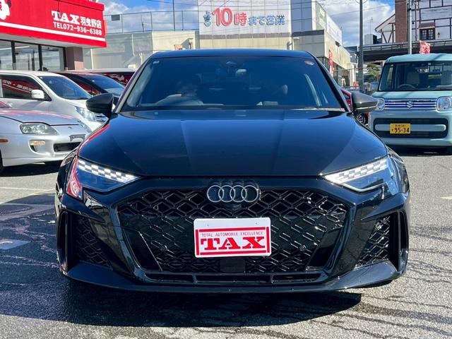 ＲＳ３スポーツバック ベースグレード　ＲＳデザインパッケージレッド・カーボンエンジンカバー・スポーツエキゾースト・カーボンドアミラー・レッドブレーキキャリパー・ダンピングコントロールサス・ＳＯＮＯＳサウンド・パノラマサンルーフ（14枚目）