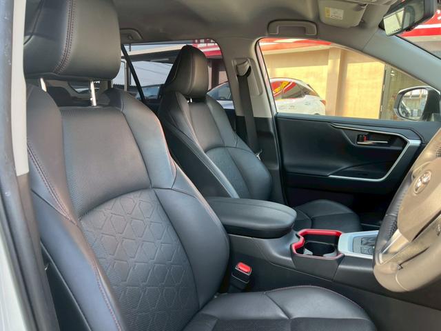 RAV4 アドベンチャー オフロードパッケージ 純正8インチナビ・360度カメラ・デジタルインナーミラー・ハンドルヒーター・パワーバックドア・ルーフレール・BSM・ETC・運転席パワーシート・シートヒーター・シートベンチレーション(6枚目)