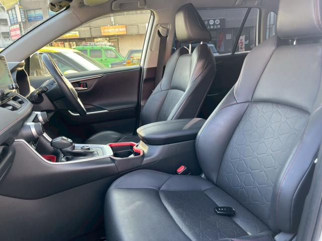 RAV4 アドベンチャー オフロードパッケージ 純正8インチナビ・360度カメラ・デジタルインナーミラー・ハンドルヒーター・パワーバックドア・ルーフレール・BSM・ETC・運転席パワーシート・シートヒーター・シートベンチレーション(8枚目)
