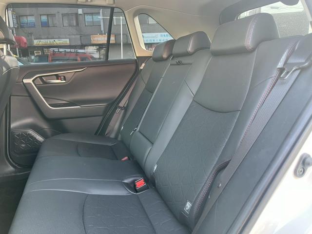 RAV4 アドベンチャー オフロードパッケージ 純正8インチナビ・360度カメラ・デジタルインナーミラー・ハンドルヒーター・パワーバックドア・ルーフレール・BSM・ETC・運転席パワーシート・シートヒーター・シートベンチレーション(10枚目)