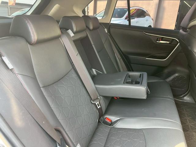 RAV4 アドベンチャー オフロードパッケージ 純正8インチナビ・360度カメラ・デジタルインナーミラー・ハンドルヒーター・パワーバックドア・ルーフレール・BSM・ETC・運転席パワーシート・シートヒーター・シートベンチレーション(11枚目)