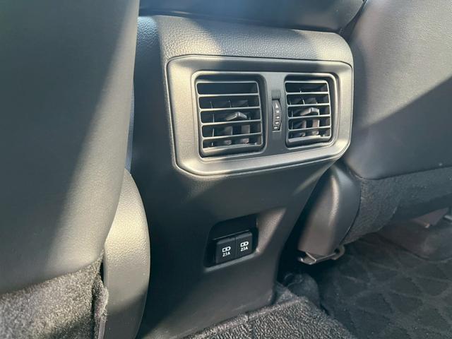 RAV4 アドベンチャー オフロードパッケージ 純正8インチナビ・360度カメラ・デジタルインナーミラー・ハンドルヒーター・パワーバックドア・ルーフレール・BSM・ETC・運転席パワーシート・シートヒーター・シートベンチレーション(28枚目)