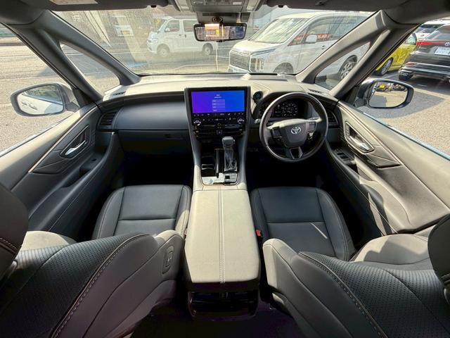 アルファード Ｚ　ツインムーンルーフ　カラーヘッドアップディスプレイ　ブラインドスポットモニター　スペアタイヤ　デジタルインナーミラー　純正ナビ　ＴＶ　バックカメラ　パノラミックビューモニター　ＨＤＭＩ　前後ドラレコ（3枚目）