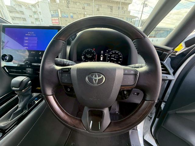 アルファード Ｚ　ツインムーンルーフ　カラーヘッドアップディスプレイ　ブラインドスポットモニター　スペアタイヤ　デジタルインナーミラー　純正ナビ　ＴＶ　バックカメラ　パノラミックビューモニター　ＨＤＭＩ　前後ドラレコ（4枚目）