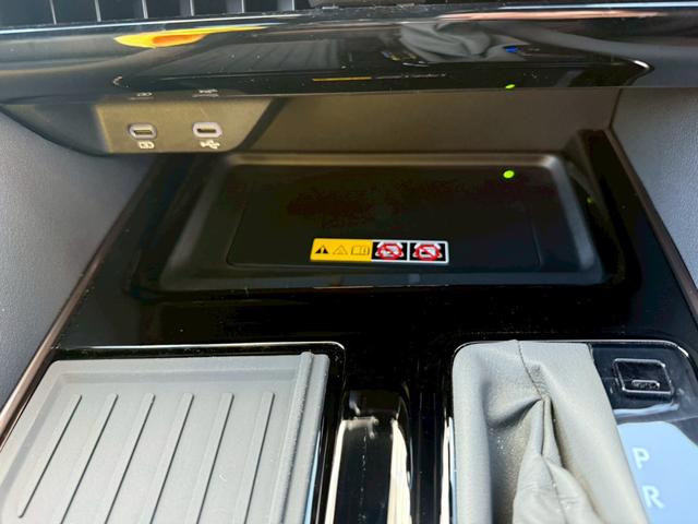 アルファード Ｚ　ツインムーンルーフ　カラーヘッドアップディスプレイ　ブラインドスポットモニター　スペアタイヤ　デジタルインナーミラー　純正ナビ　ＴＶ　バックカメラ　パノラミックビューモニター　ＨＤＭＩ　前後ドラレコ（11枚目）